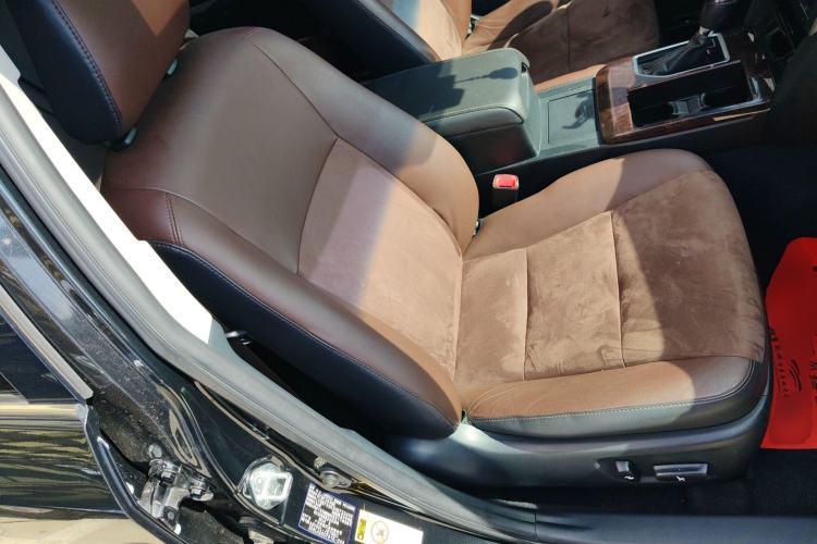 Used Toyota Camry 2016 2.5G 10th Anniversary Deluxe Navigation Edition Right Front Seat