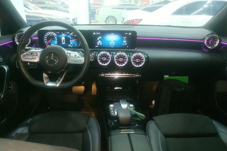 Used Mercedes-Benz A-Class 2021 A 200 L Sport Sedan Fashion Model
