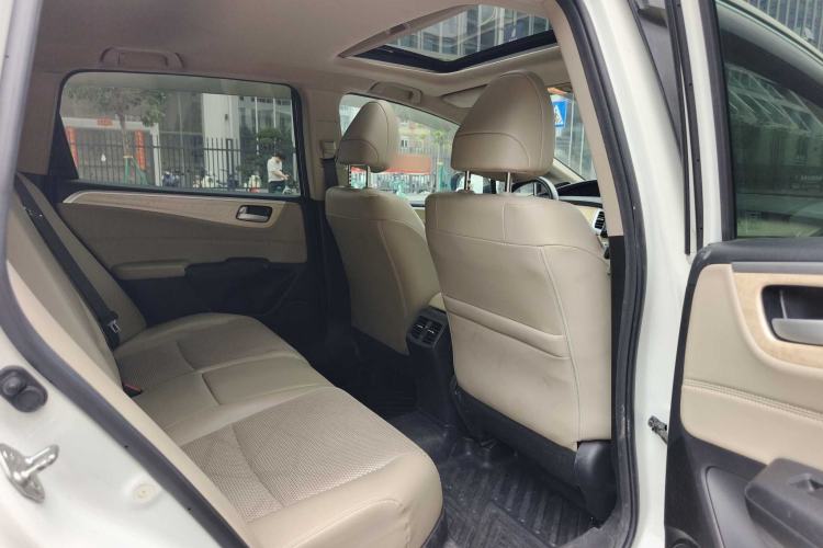 Used Honda Jade 2016 1.8L Automatic Comfort Elite Version 5 Seats Interior 9