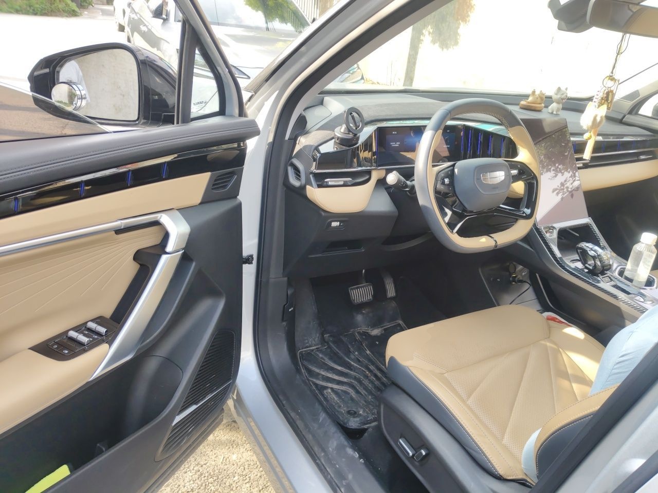 Geely Auto FX11 2023 1.5TD DCT Prestige Edition — снимка 16