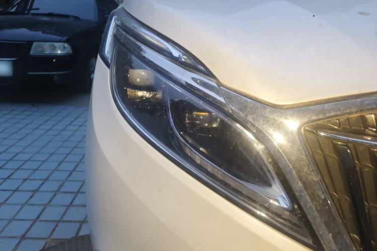 Used Buick GL8 2017 ES 28T Luxury Model China V Standard Exterior 6