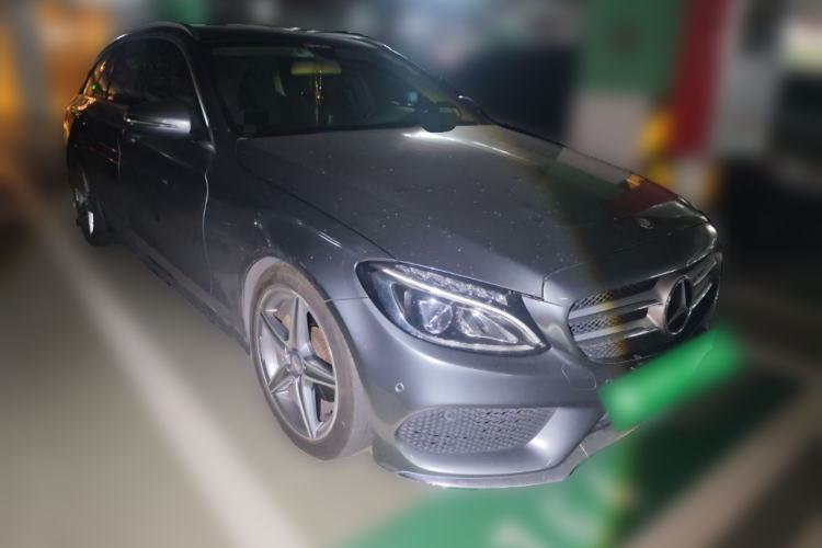 Used Mercedes-Benz C-Class 2015 C 200 station wagon Front Right 45 Deg