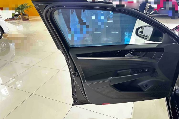 Used Volkswagen Passat 2025 Outstanding Model 330TSI Starry Elite Edition Interior 12