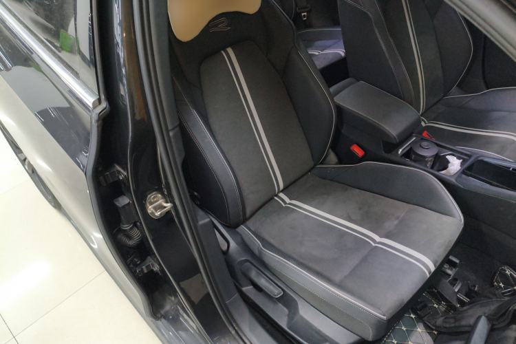 Used Volkswagen Golf 2021 280TSI DSG R-Line
