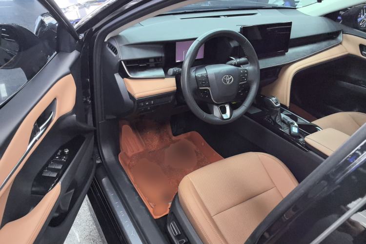 Used Toyota Camry 2024 Dual-Motor 2.0 HGVP Luxury Edition Driver Seat