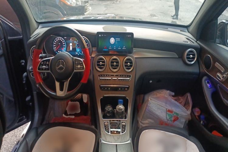 Used Mercedes-Benz GLC 2020 Facelift GLC 300 L 4MATIC Dynamic Edition Center Console