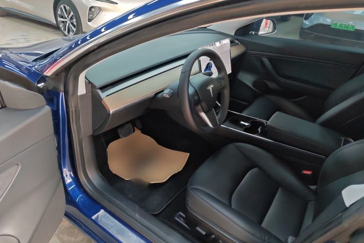 Used Tesla Model 3 2019 Long-Range All-Wheel-Drive Version
