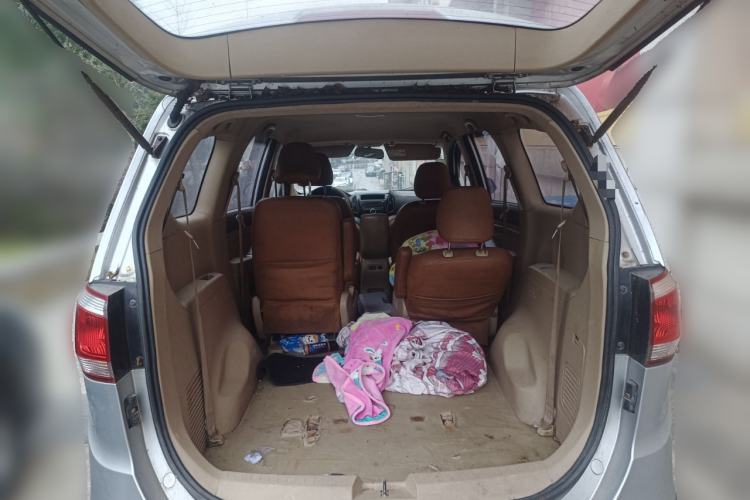 Used Baojun 730 2014 1.5L manual standard trim 7 seats