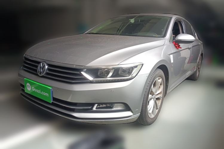 Used Volkswagen Magotan 2017 330TSI DSG Luxury Model