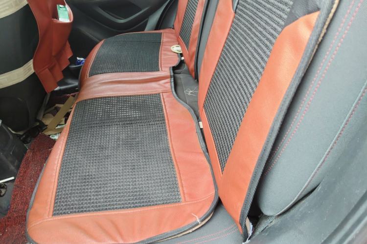 Used Buick Encore 2015 1.4T Automatic Two-Wheel Drive Urban Elite Version Left Rear Seat