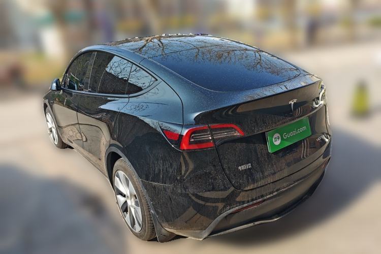 Used Tesla Model Y 2022 Long-Range All-Wheel-Drive Version