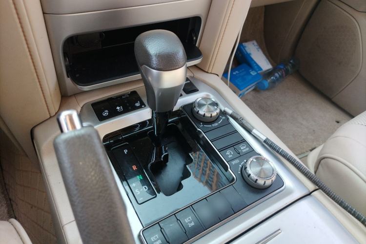 Used Toyota Land Cruiser 