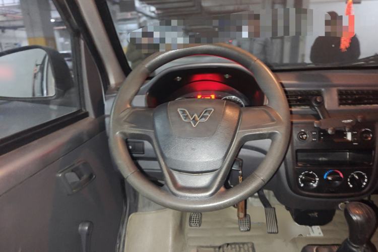 Used Wuling Zhiguang 2015 1.2L S Practical Model LSI