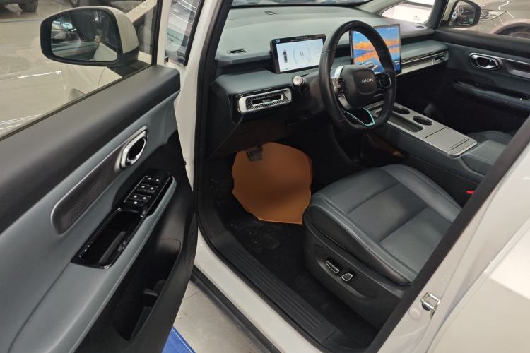 Used AION Y 2023 Plus 510 Smart Edition