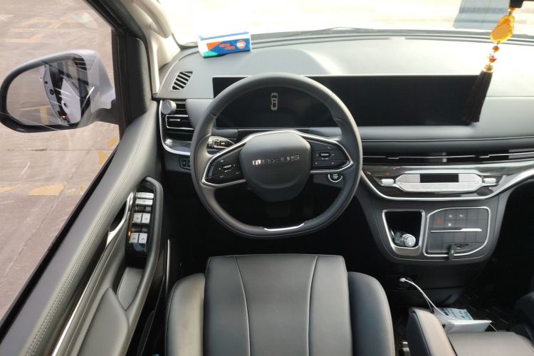 Used SAIC MAXUS G10 2025 MAX 2.0T Automatic Executive Edition Gasoline 7-Seater Steering Wheel