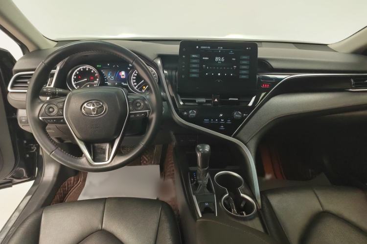 Used Toyota Camry 2021 2.0G Luxury Edition
