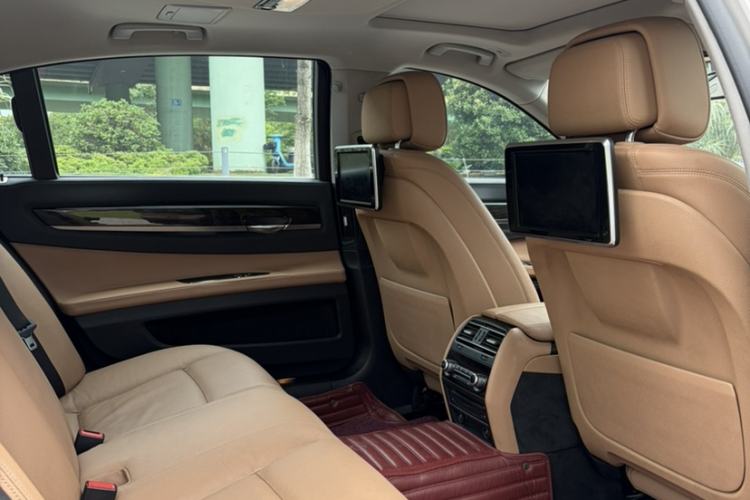 Used BMW 7 Series 2014 730Li Premium Edition
