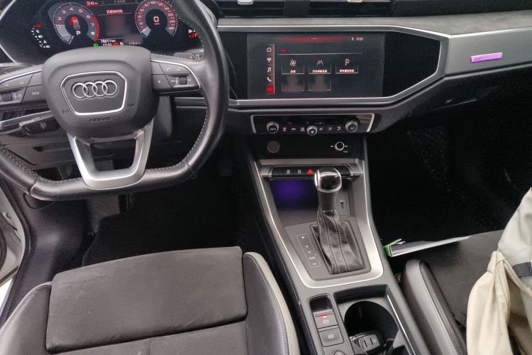 Used Audi Q3 2020 40 TFSI Fashion Dynamic Model
