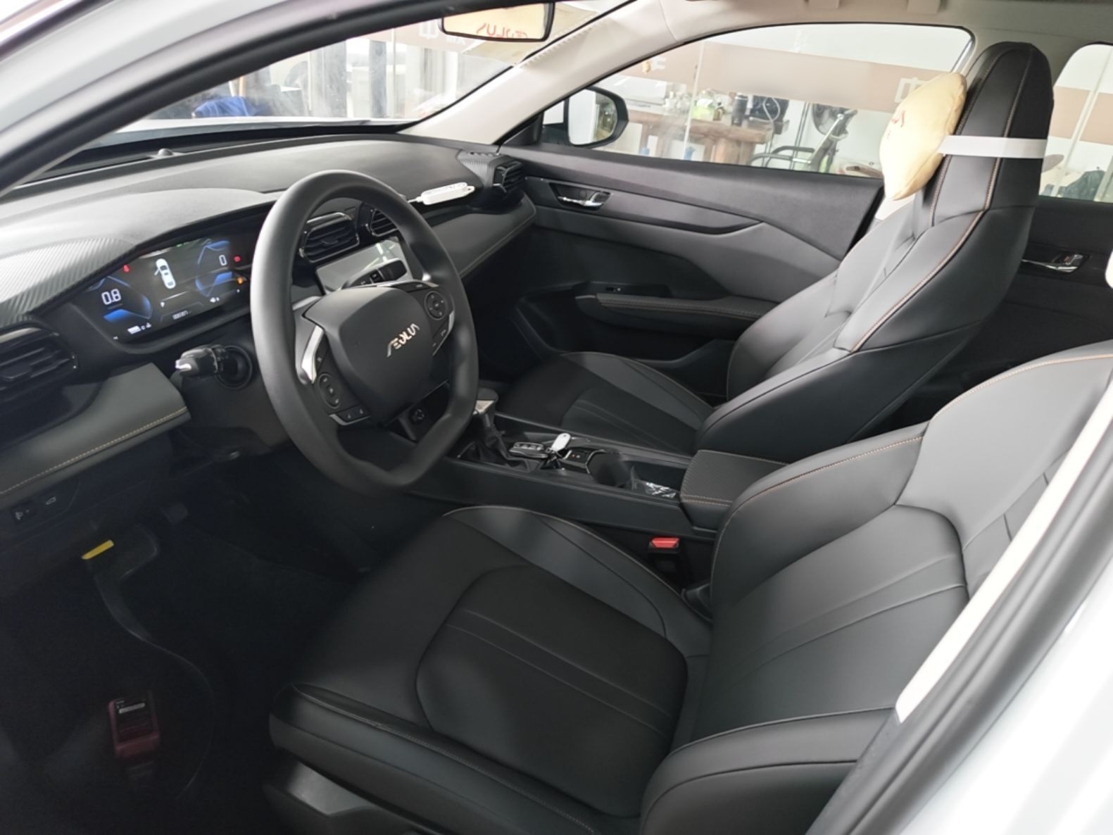 Dongfeng Aeolus Yixuan 2026 1.5L Automatic Luxury Edition — снимка 17