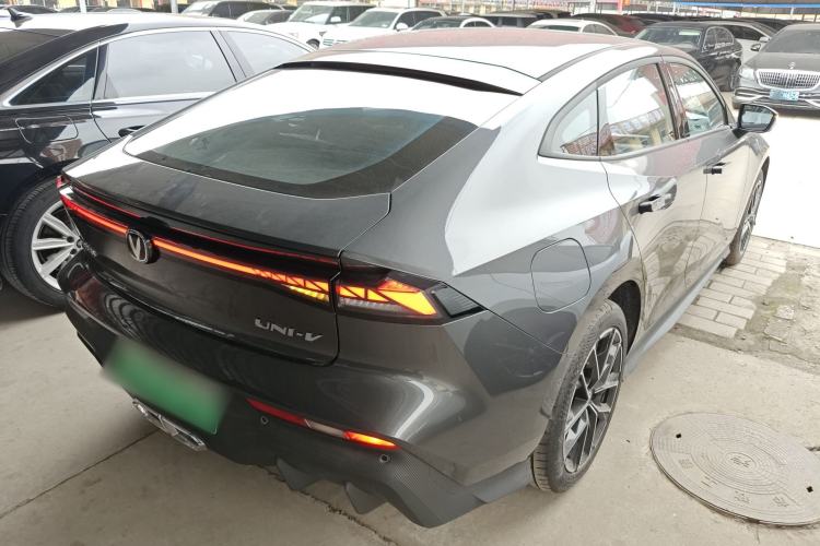 Used CHANGAN UNI-V iDD 2024 Blue Whale Smart Electric iDD 136km ZhiKu Model
