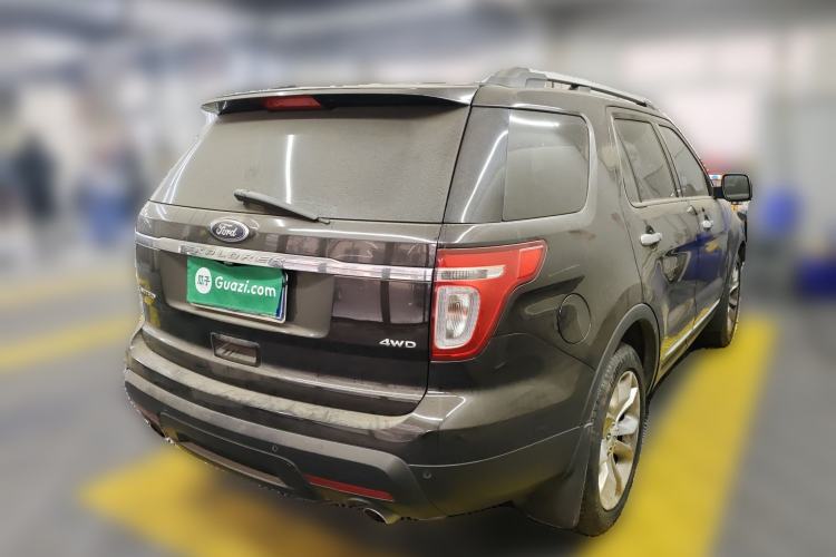 Used Ford Explorer 2013 3.5L Deluxe Model
