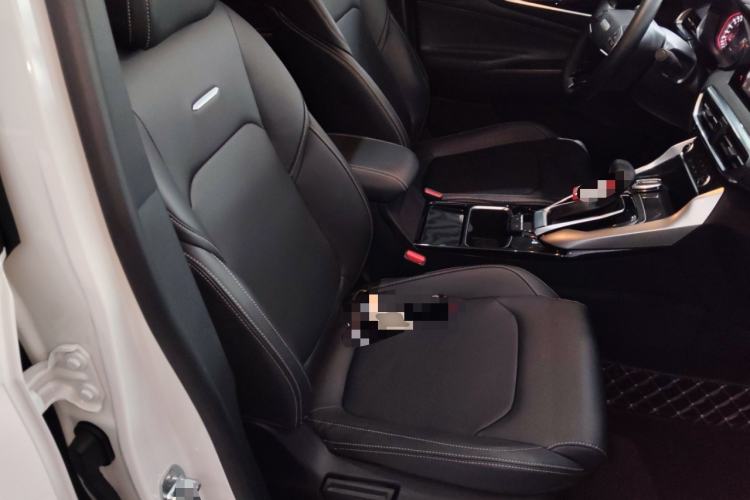 Used SAIC MAXUS G50 2022 1.5T Automatic Comfort Touring B Right Front Seat