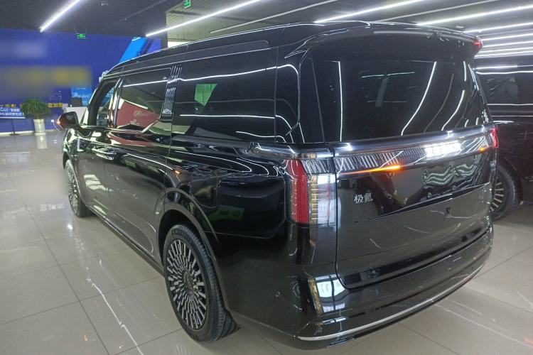 Used Zeekr 009 2024 7-Seater Walk-Through Version Four-Wheel Drive 108 kWh
