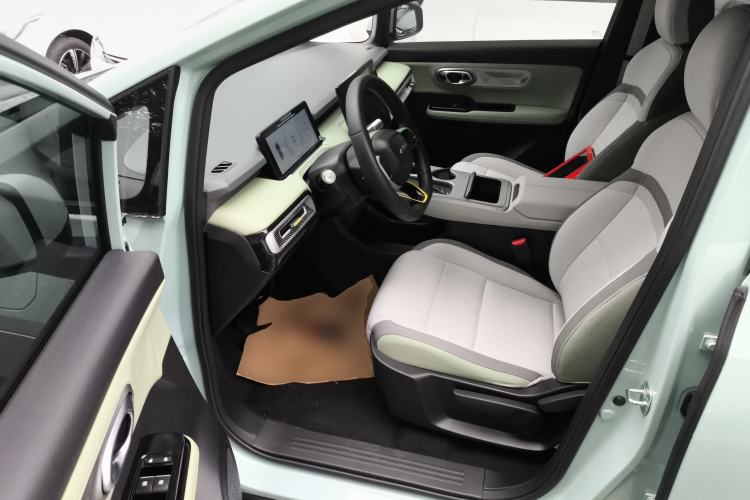 Used AION Y 2023 Younger