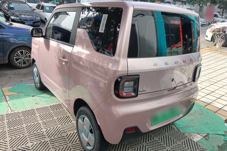 Used Geely Galaxy Panda 2023 Panda Mini 200km Endurance Bear
