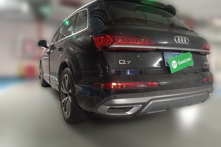 Used Audi Q7 2020 55 TFSI quattro S line sports model