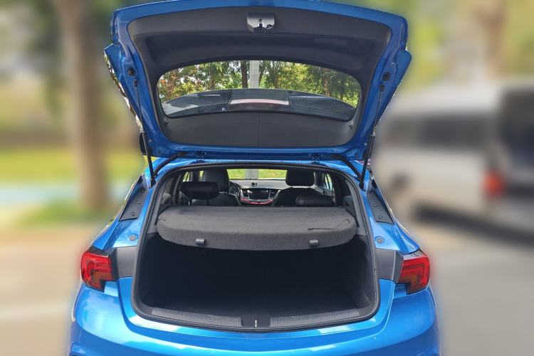 Used Buick Verano 2016 Hatchback GS 20T Dual-Clutch Passionate Sporty Model
