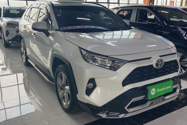 Used Toyota RAV4 2020 2.0L CVT Two-Wheel Drive Fashion PLUS Edition
