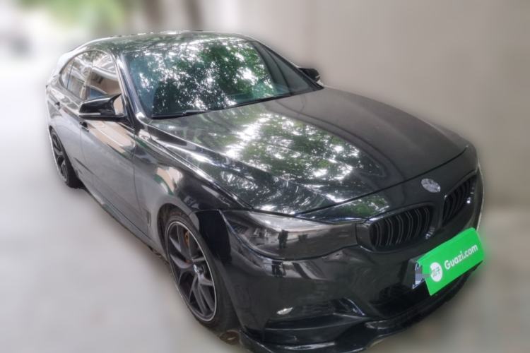 Used BMW 3 Series GT 2017 330i xDrive M Sport Front Right 45 Deg