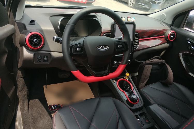 Used Chery QQ Little Ant 2023 251km True Love Edition Lithium Iron Phosphate Center Console