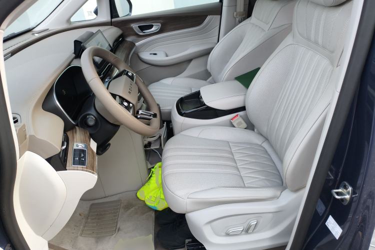 Used Roewe iMAX8 New Energy 2022 Golden Edition Left Front Seat