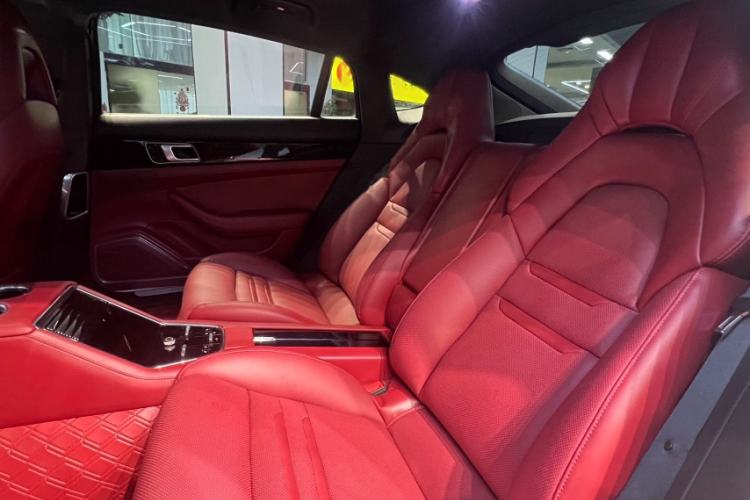 Used Porsche Panamera 2019 Panamera 4 Executive Long Wheelbase 2.9T Interior 5