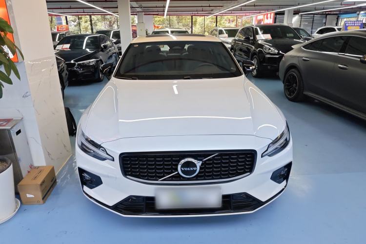 Used Volvo S60 2025 B5 Zhiya Sport Edition