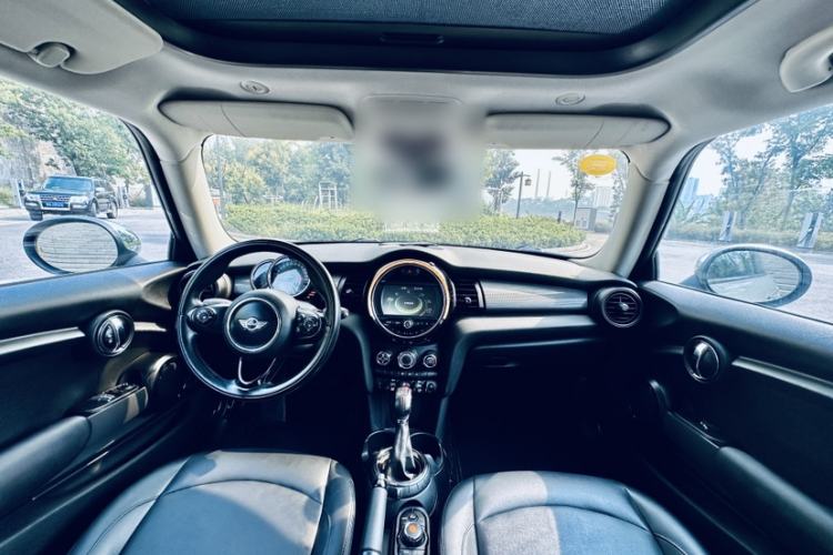 Used MINI MINI 2014 1.5T COOPER Fun
