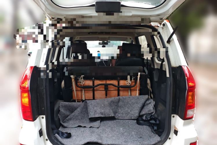 Used Dongfeng Fengon 330 2014 1.5L Manual Standard Edition DK15-02
