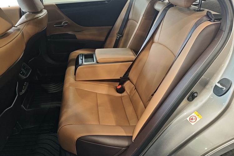 Used Lexus ES 2018 200 Luxury Edition China V Standard
