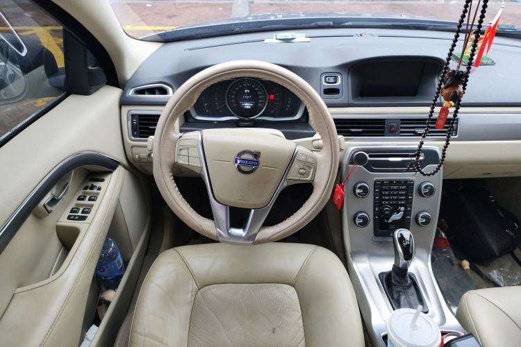 Used Volvo S80L 2014 2.0T T5 Intelligent Luxury Edition Steering Wheel