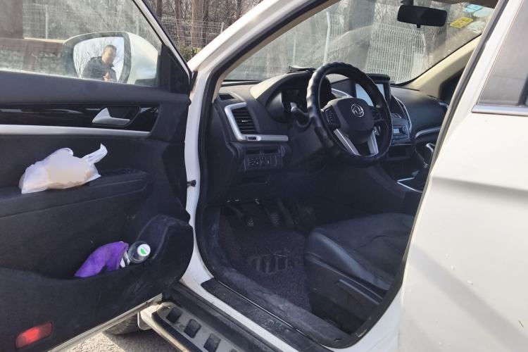 Used Dongfeng Aeolus AX7 2015 2.0L Manual Zhiyi Trim