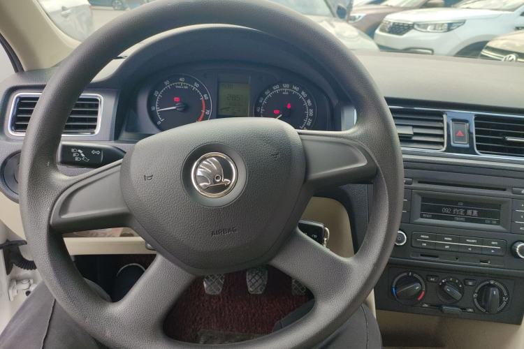 Used Skoda Rapid 2013 1.6L Manual Smart Selection Model