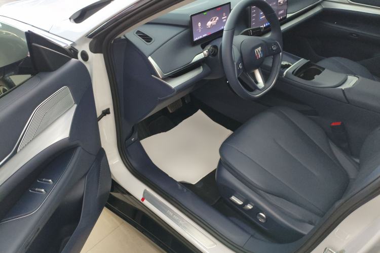 Used Buick L7 2025 Model Prestige Edition