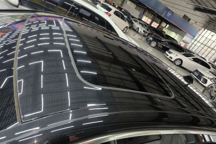 Used BMW 5 Series 2014 525Li Leading Model
