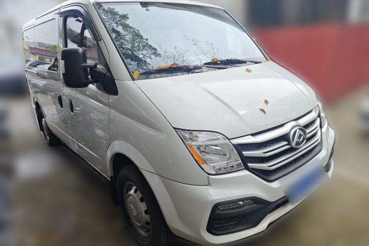 Used SAIC MAXUS Xintu V80 2024 Aotong Value Edition 6AMT Short Wheelbase Ultra-Low Roof 127 Ps 5/6 Seats Front Right 45 Deg