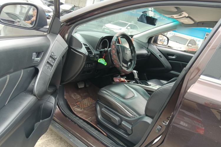 Used Luxgen U6 SUV 2015 1.8T New Creation Type Driver Seat