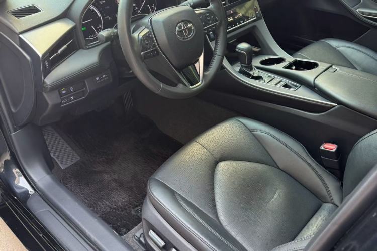 Used Toyota Avalon 2019 Dual-Engine 2.5L Luxury Edition China VI Standard