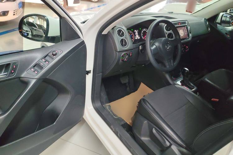 Used Volkswagen Tiguan L 2017 300TSI Automatic Two-Wheel Drive Silk Road Luxury Edition