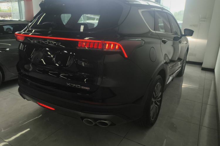 Used JETOUR X70 PLUS 2023 1.6T DCT Stronger 5-Seater